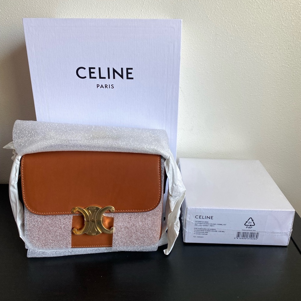 NIB Celine Teen Triomphe CrossbodyBag in Natural Tan Calfskin Leather